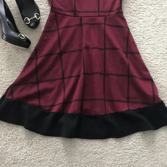 Black & Wine Color Fit & Flare Dress - Picture 3 of 6